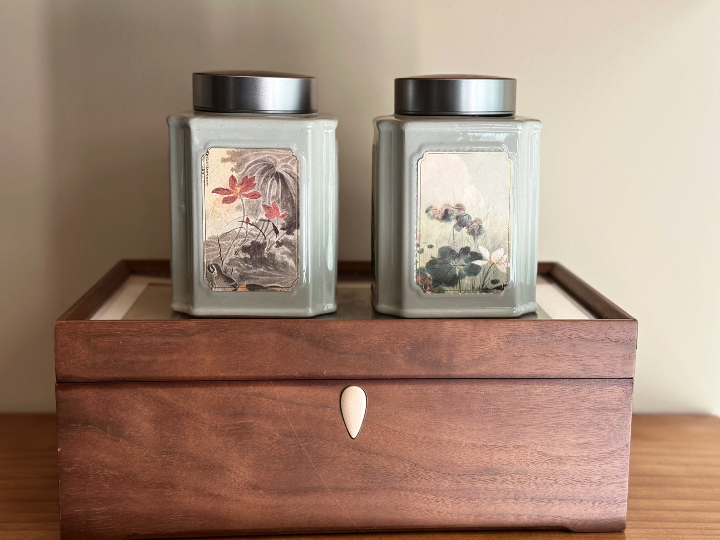 Lotus Serenity Tea Can